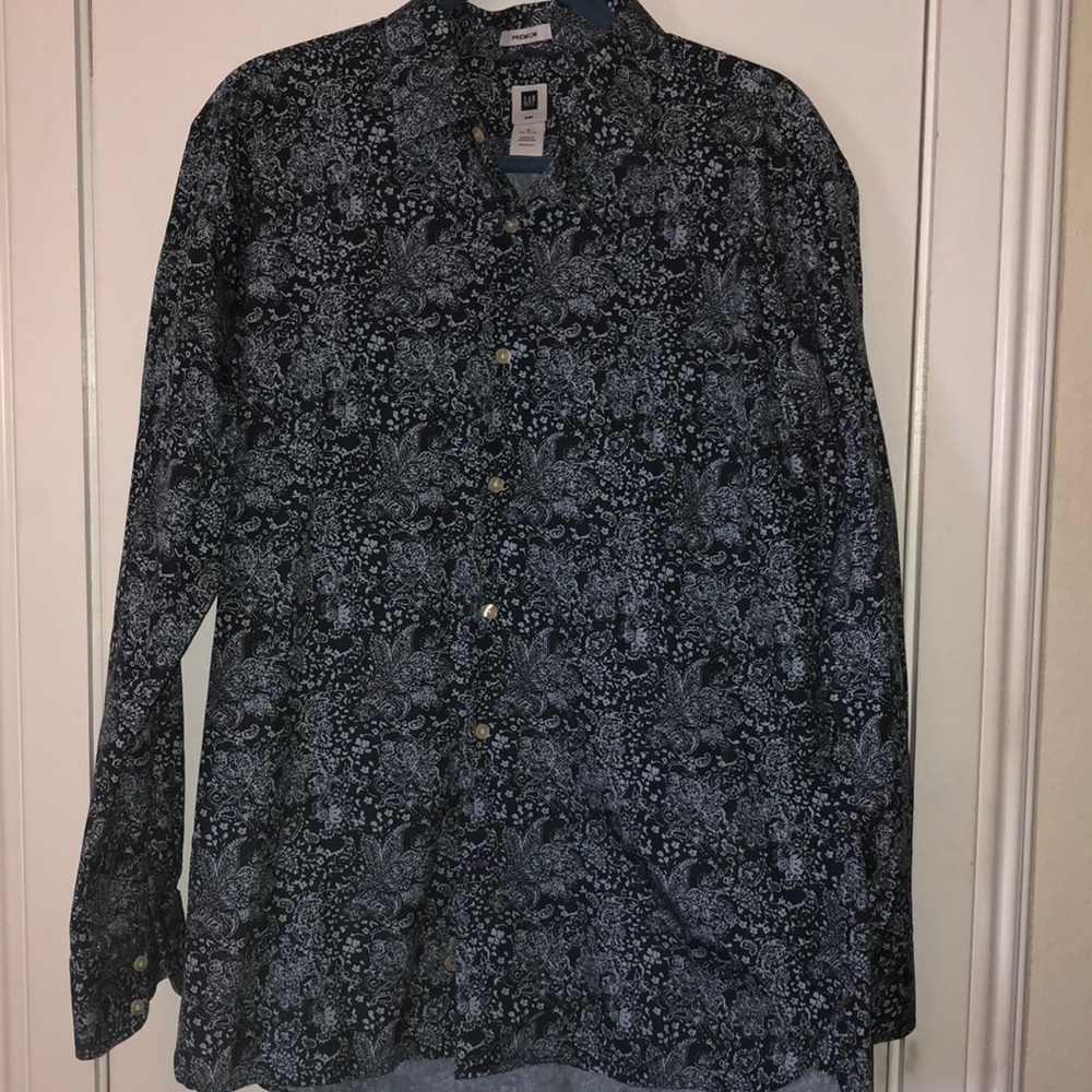 Gap premium size Sm.(15-151/2) blue shirt